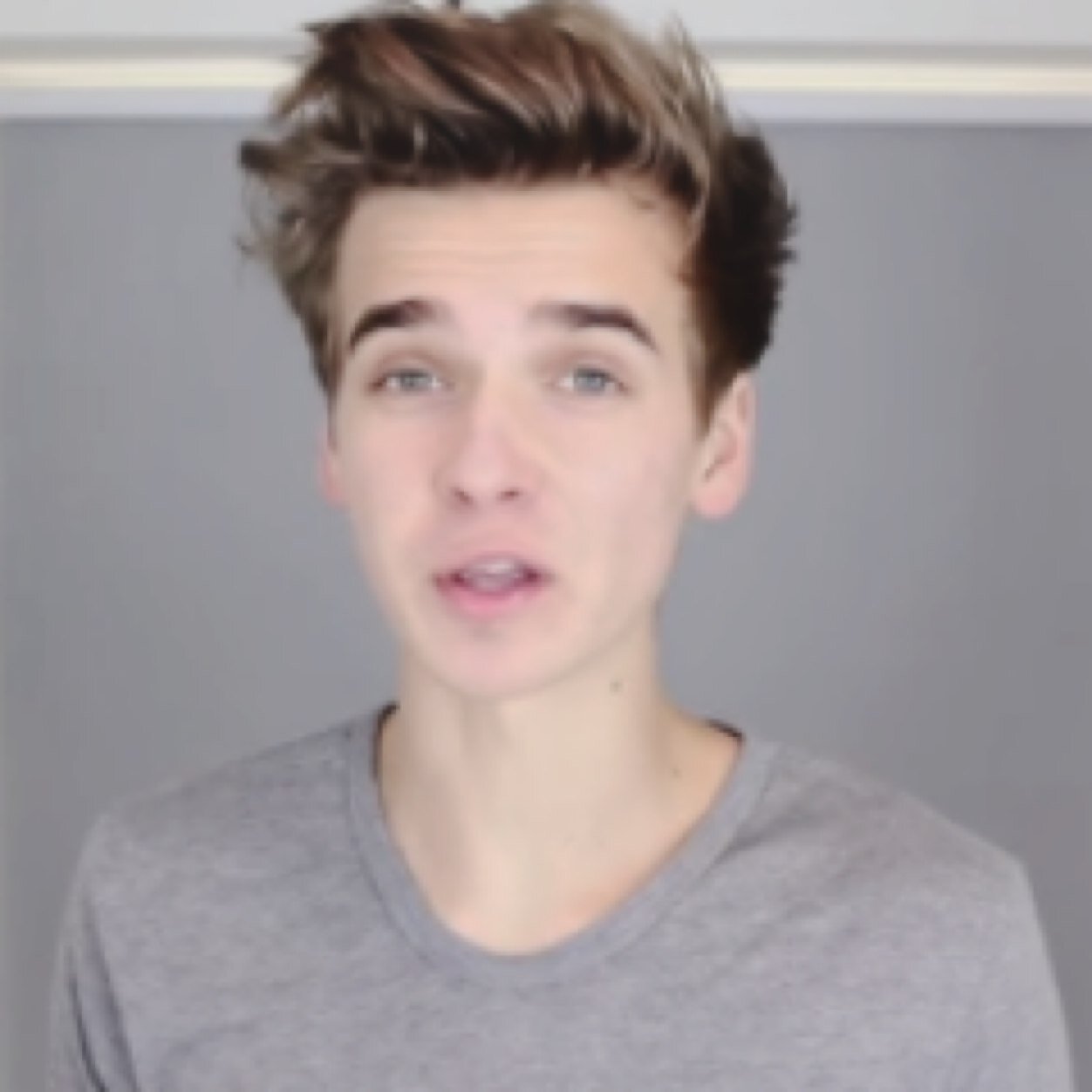 free follow from @heysugg, youre welcome.