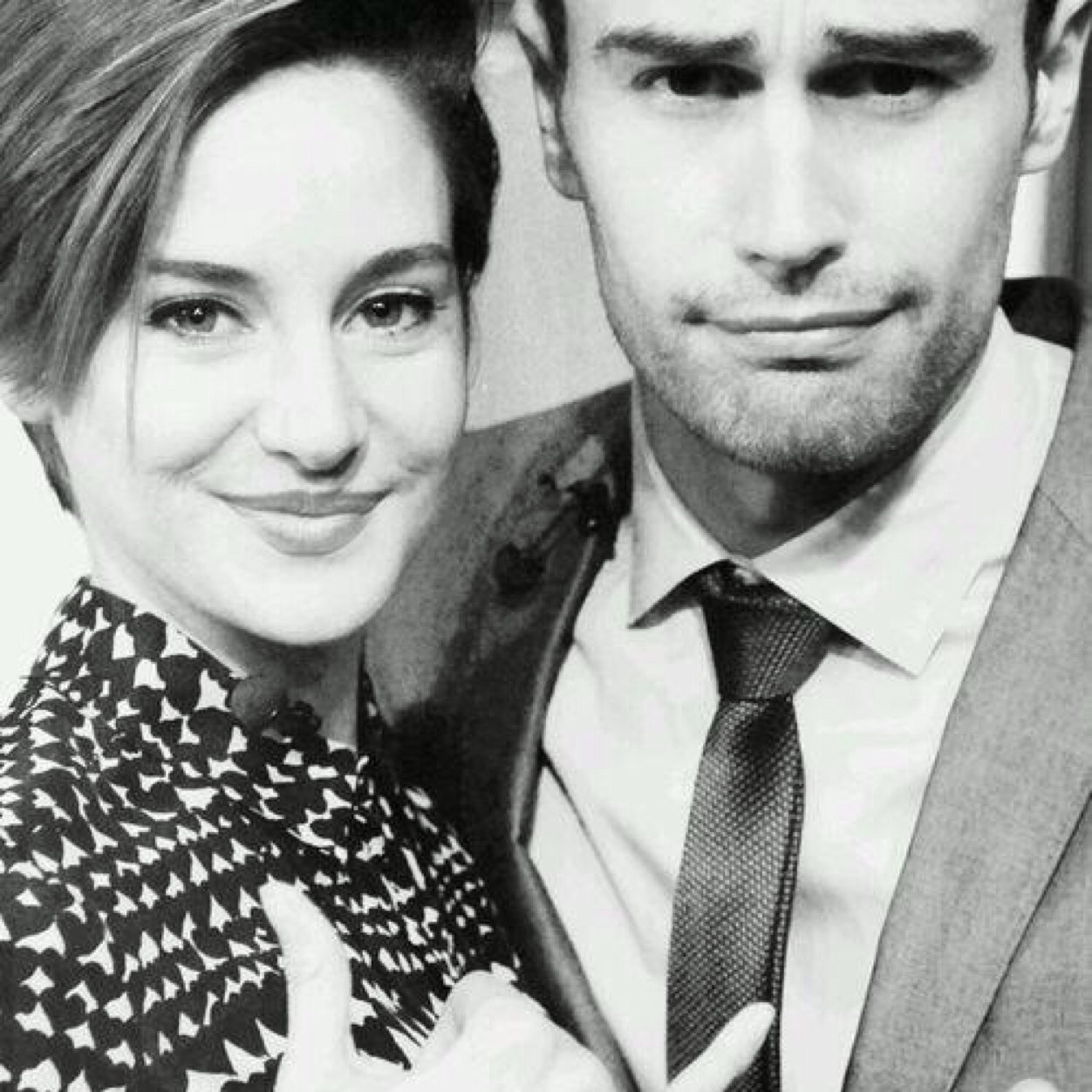 keepvoting__'s profile picture. Im divergent