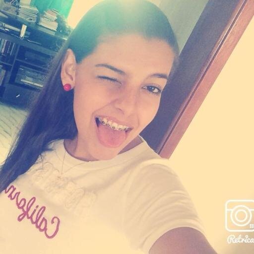Vocês riem de mim por eu ser diferente, e eu rio de vocês por serem todos iguais!! ;*