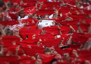 vivabodega's profile picture. Si toi aussi tu aime les férias rejoints nous pour partager tes vidéos ou photos VIVA BODEGA EN ROUGE ET BLANC