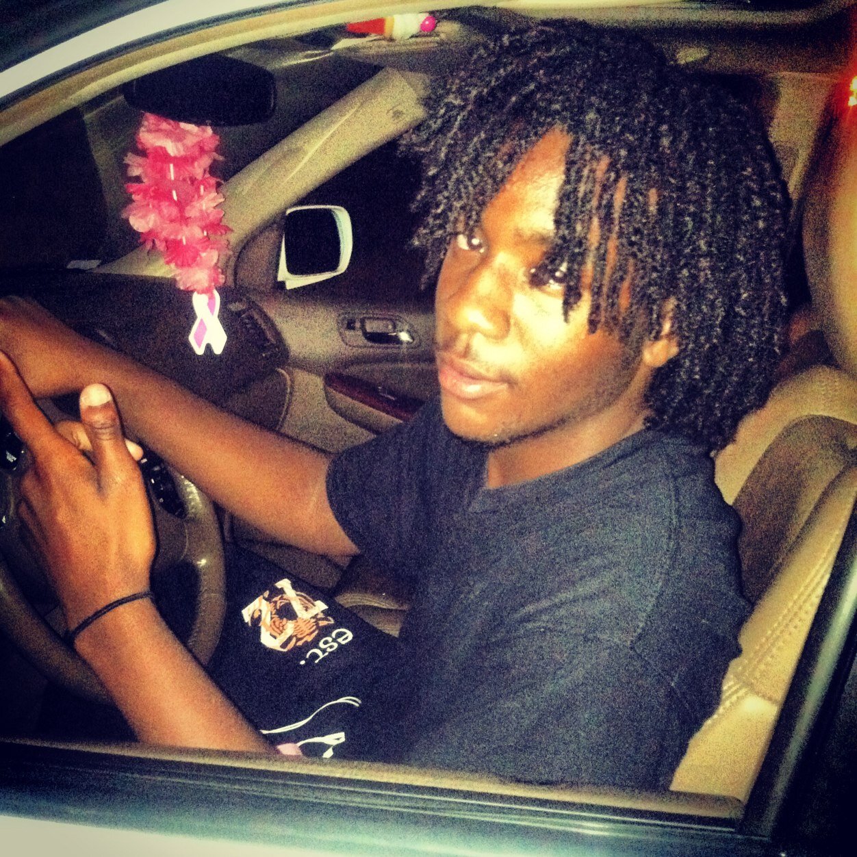 #Yah Boi JonJohn Jus koolen it?? #Follow Meh On Ig @yaholgirlwanit #Kik:::JonJohn004 #Ball is Not Life its An Movement.