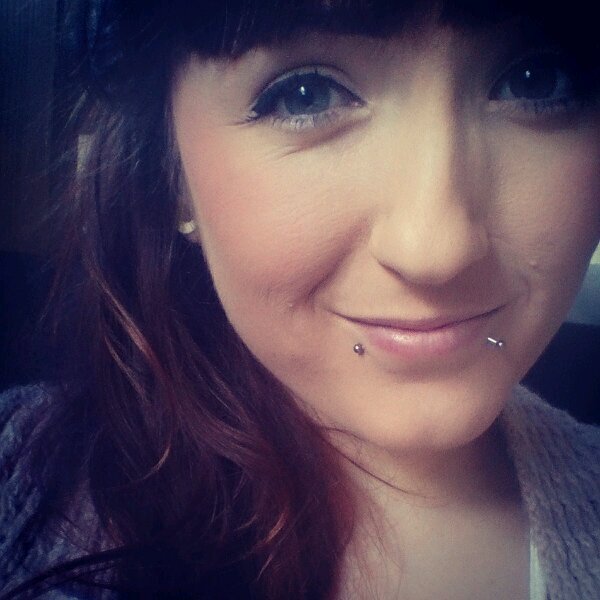 pin_up_cheryl's profile picture. kinda dont know what to say here so lets not say anything....i prefer being a mystery ;)