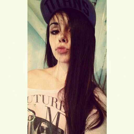 Beije, Brinque, Corra, Arrisque, Viva! Ninguém sabe o dia de amanhã pra ficar ae se lamentando (♪♪♪♪)