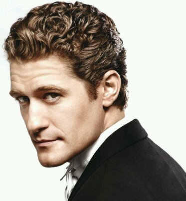 WillS_RPSR's profile picture. Profesor de historia. Director del Glee Club. Amante de los chalecos.