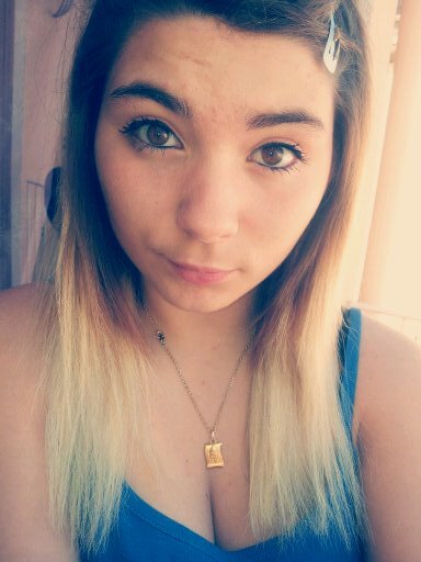 Léa _14 ans . Follow Moi :) Jour de mon anniversaire 12/05/1999