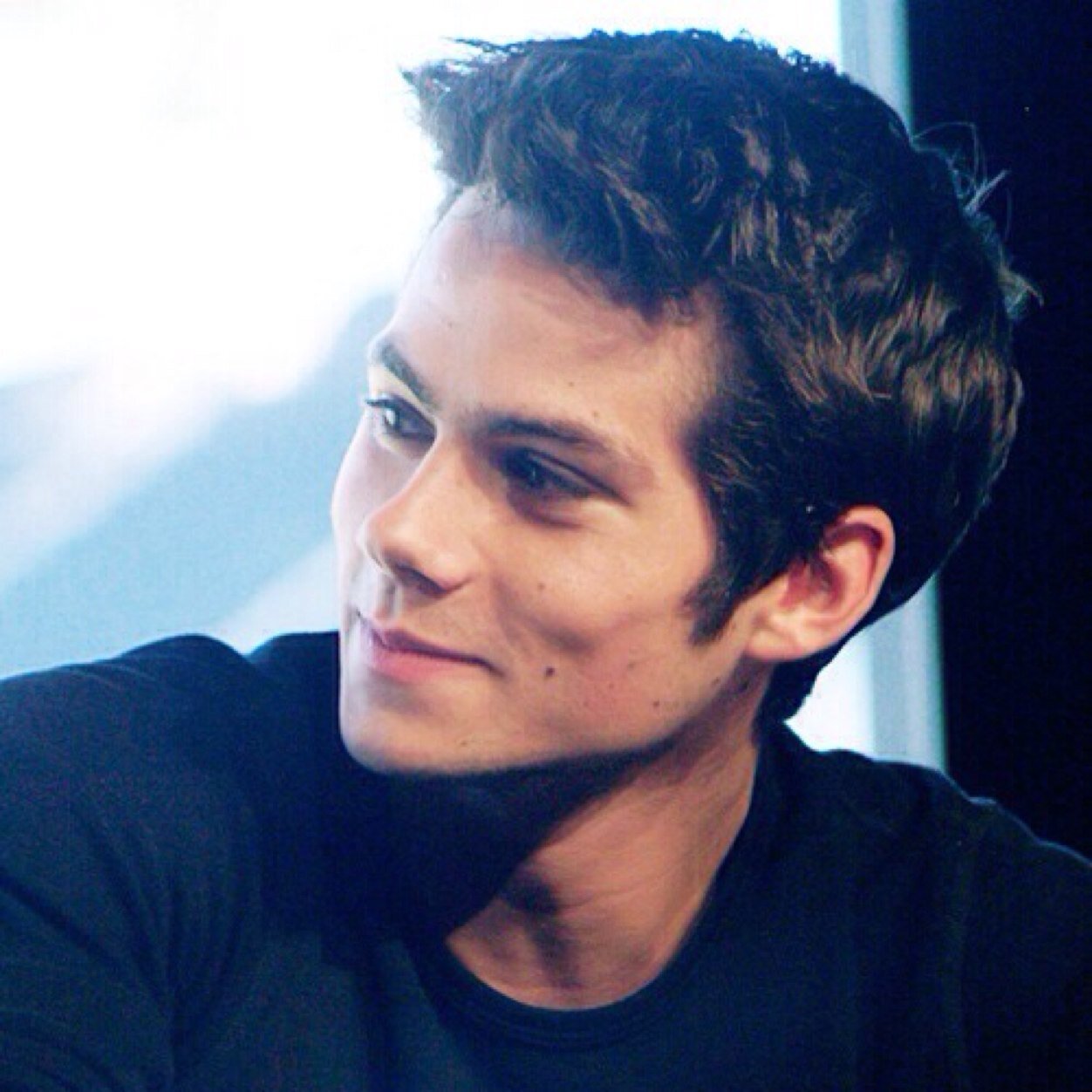 Free follow bc i love u :) dont follow back here but at @wreckedfantasy (my main account)  i follow back there