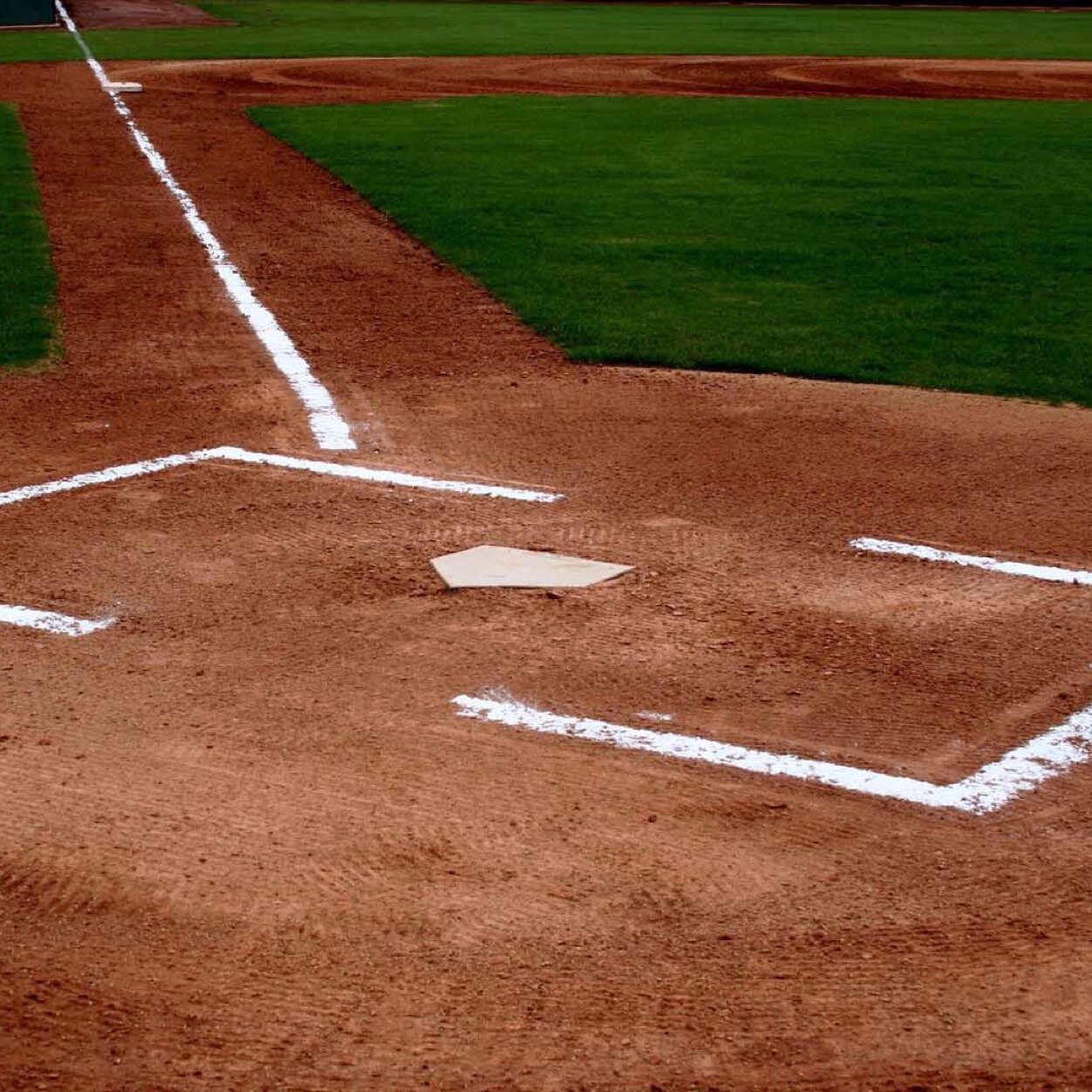 Because all real men play baseball⚾️