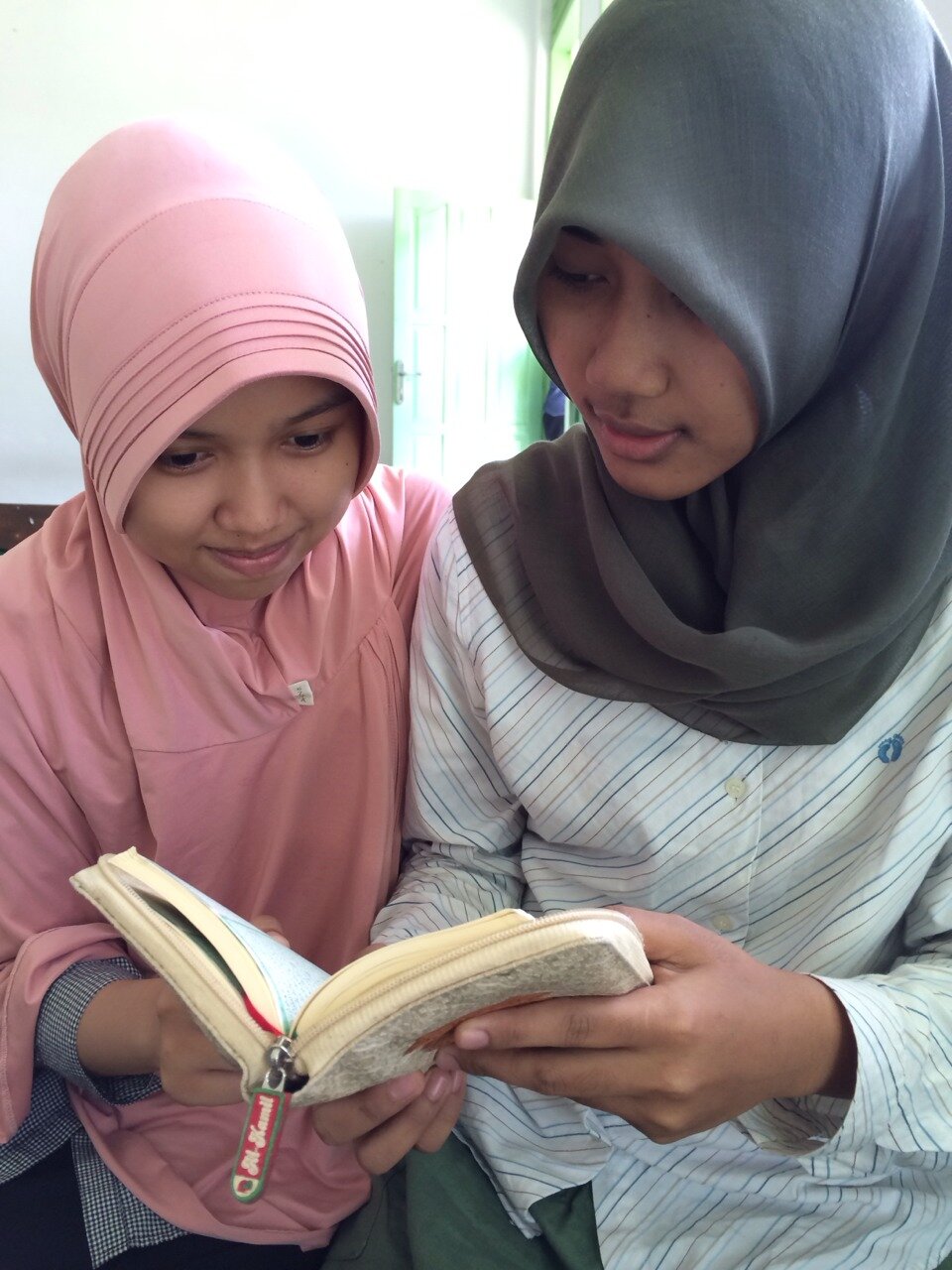 ♔Medical Student At Moslem University Of Indonesia 
♔My Blog http://t.co/ewNsaTYc3n