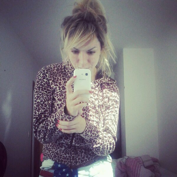 francampeche's profile picture. Je suis heureux avec la vie!
l'amour de ma famille!Trabalho na área de enfermagem como cuidadora de idosos...