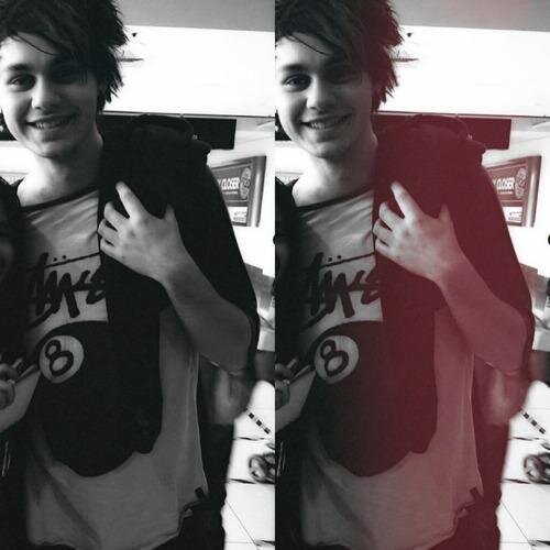 bad girl in disguise | in love with that member of 5sos who likes to color his hair a lot
