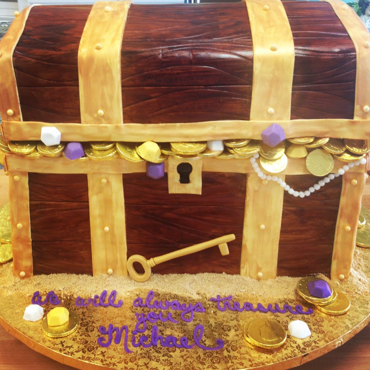SophistiCakes bakery located in Drexel Hill, PA. http://t.co/vax61Mvi 610-626-7900