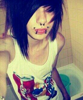 न♥This is my bestie. He means so much to me. Hurt him and i will seriously be in your nightmares. I luff you Sky! ~Taylor♥म