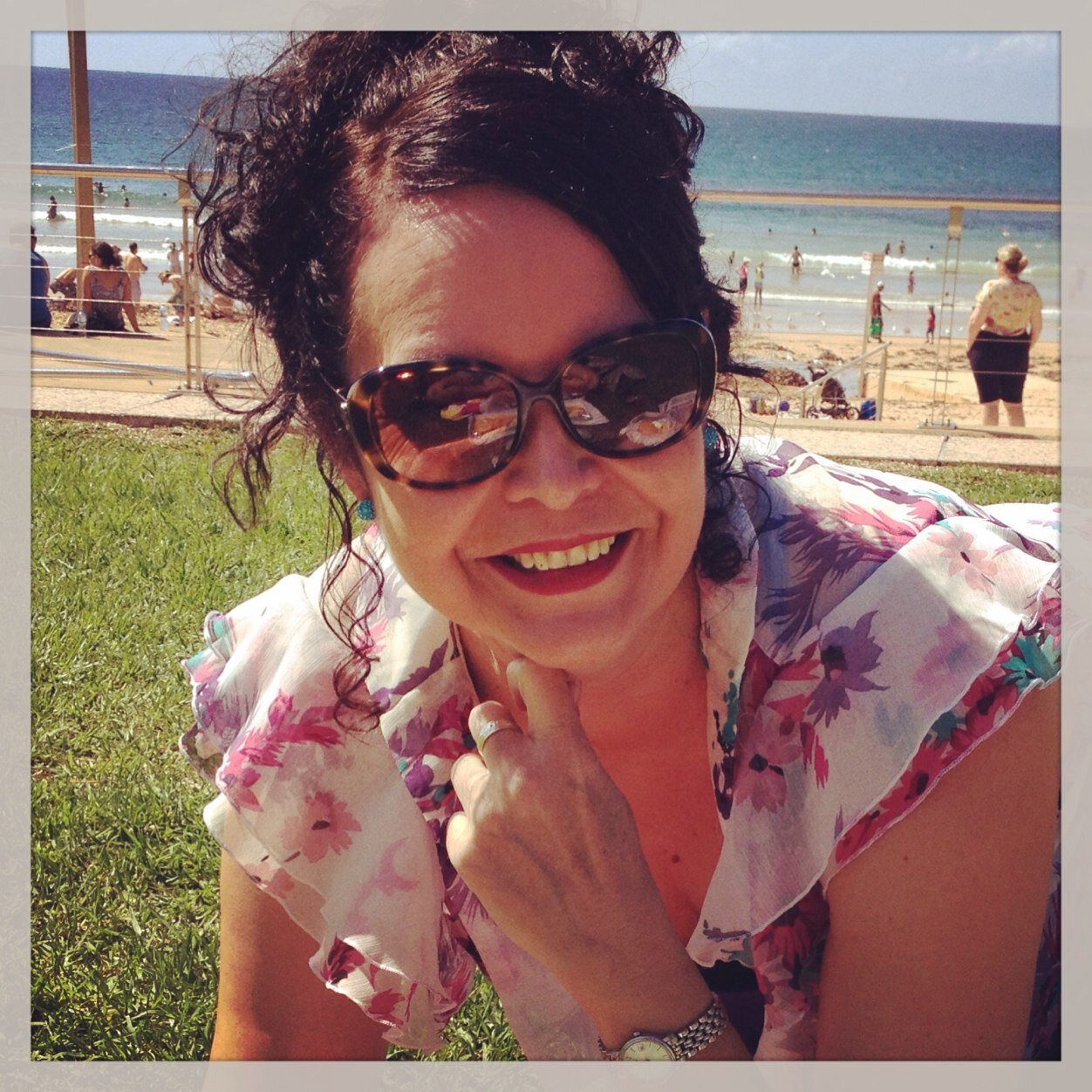 Loves singing a cappella harmony. Sweet Adeline. Member of @circularkeys Sydney, Australia.  All views are my own.