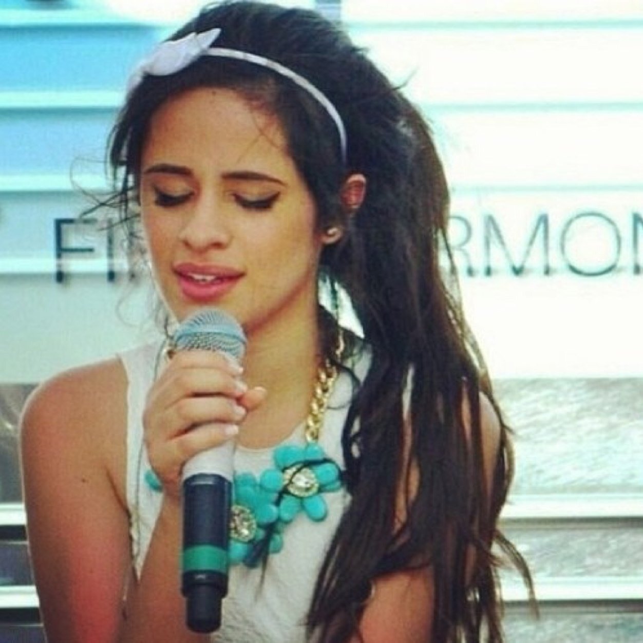 I JUST RLLY LOVE FIFTH HARMONY OK AND FOOD oh and internet :))
@Chrisy5SOS