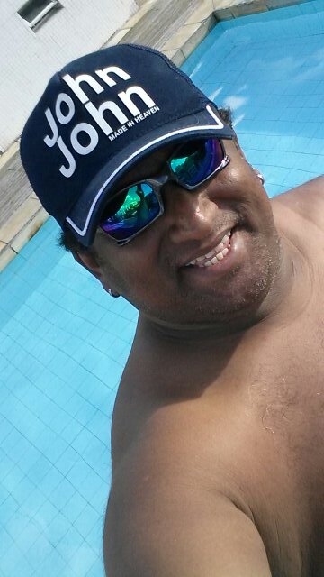 bom eu sou  uma  pessoa  que adoro  fazer amizade  tem aquelas  pessoas que  gostao de fala mal da gente  mas eu  nao to nem ai  pra eles !!!