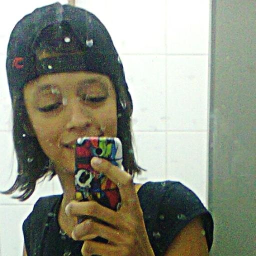sou uma menina linda simpatica quem quizer pode me adc no meu msn:alinne.almeida_rj@hotmail.com meu novo numero de telefone 6844 2484