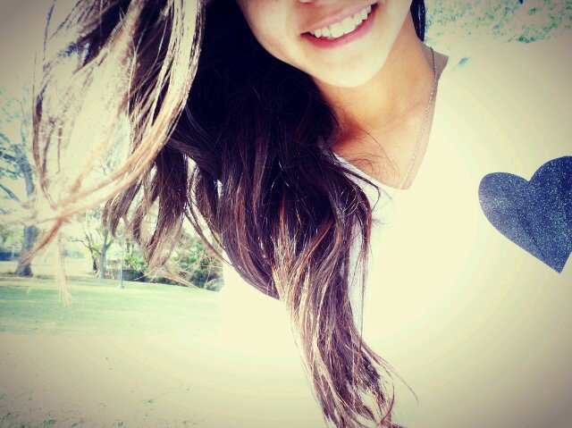 Una sonrisa significa mucho :)
-SIGUEME & TE SIGO-