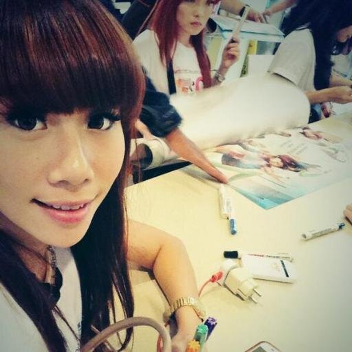 follows you [ |♥CHERRYBELLE♥ ] | 26.11.97 | SMP N 4 KUDUS ''IX_E | ☺♥ Always Support ☺♥ @CherryBelleindo @officialJKT48