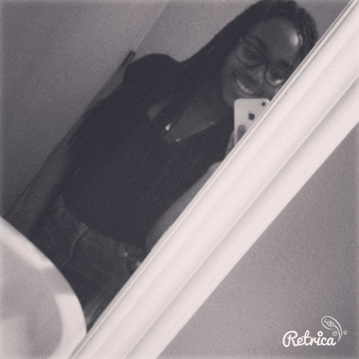 Sup ? I'm black nice to meet u. Still don't know what to put in here...  well most know Im an hatian girl who play basketball YASS  
Insta: anne_wyg
