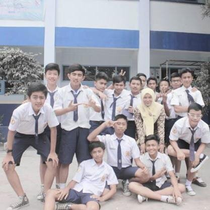 Bersyukur hanya bisa Bersyukur atas karunianya :) BE YOUR'S SELF