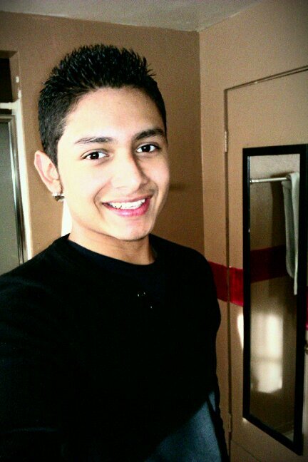 UhhmKevin's profile picture. 19. Committed ~