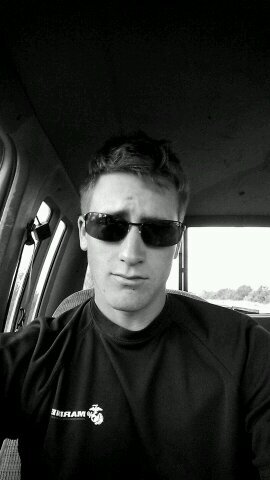 77usmcderek's profile picture. 