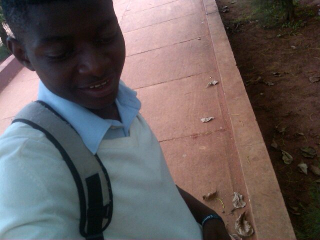 *Proudly chelsea* Love playing music and playing football.#DAHUMANE#  BBM 32F585E3
