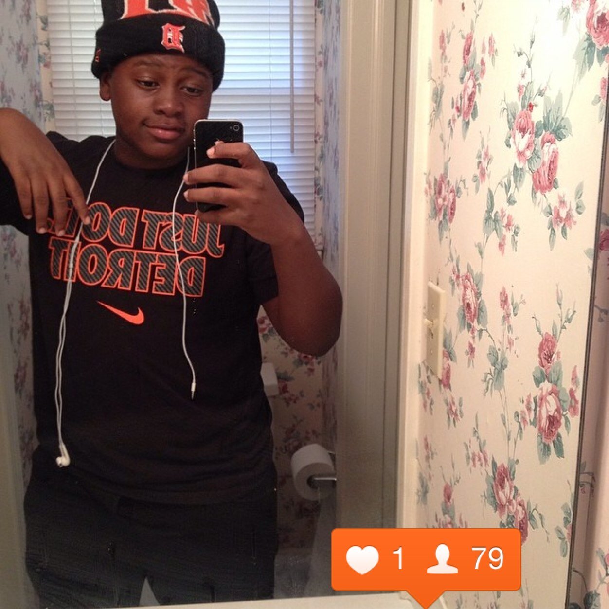 omg_ots_antonio's profile picture. Just made it follow me