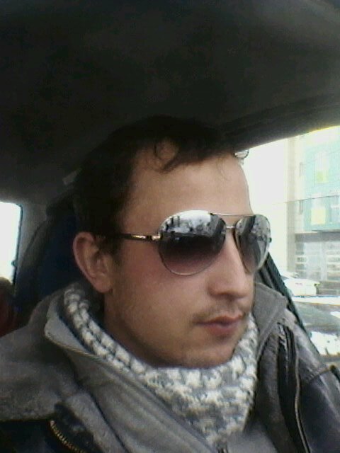 farid11498's profile picture. Деньги не меняют тебя.Они меняют людей вокруг тебя.