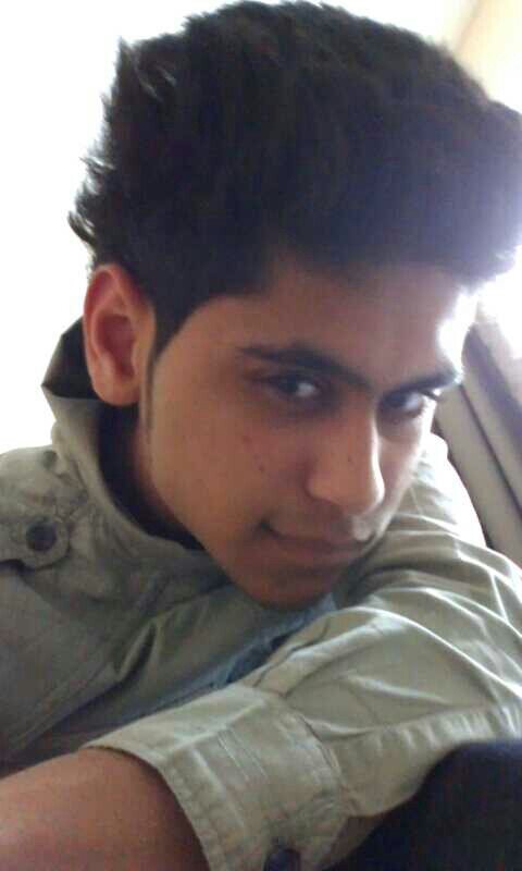 alikhan520073's profile picture. 