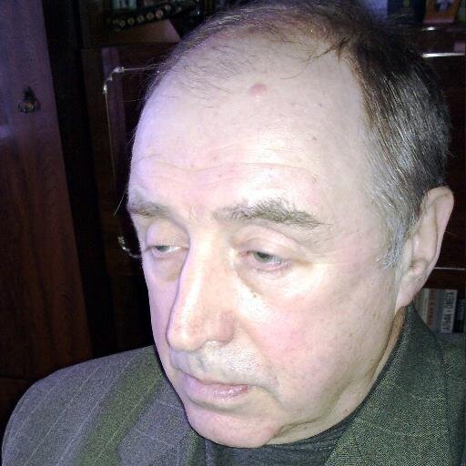Либерал, юрист, писатель, политик, мент, пенсионер и блогер. Всё -дерьмо. Это надо знать, легче жить.