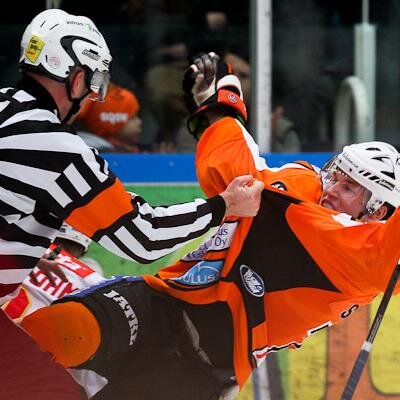 Application manager at Uponor, ice hockey, golf, fishing