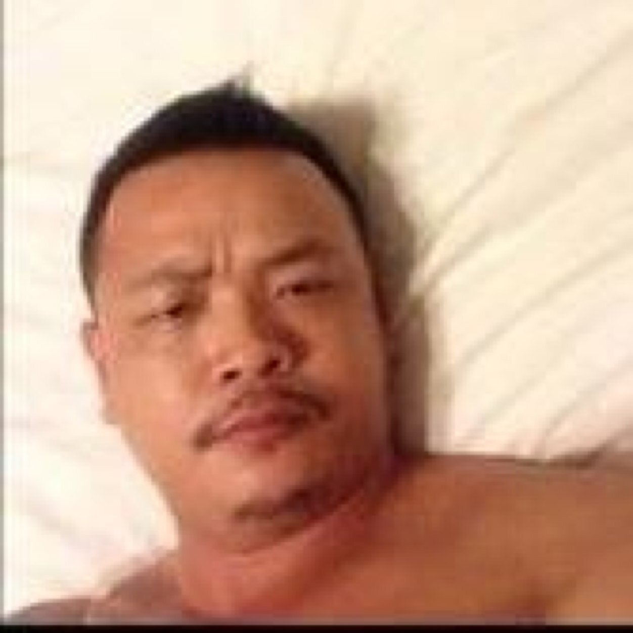 yang suka silakan follow,,yg gak suka unfollow saja..gampang kan.??!!