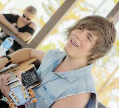 Cuenta dedicada al cantante australiano Jordan Jansen.