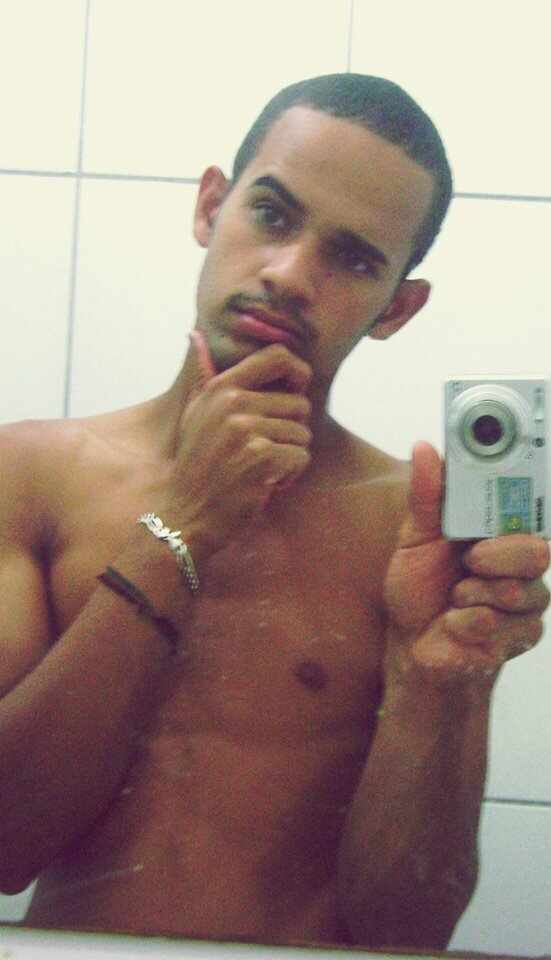 @ygordione   Ψ (66'          O Prazer eh todo nosso (y.
A maldade é grande, Deus é maior, abre caminho pra eu passar