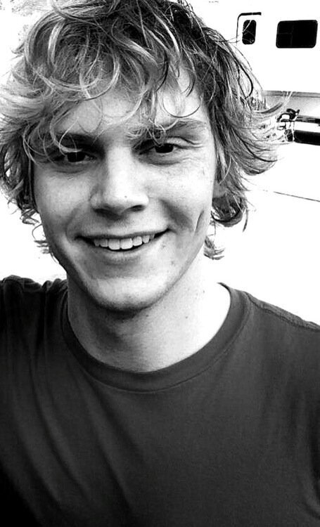 Tate|18|All monsters are human|Single