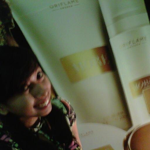 BisnisD1k4's profile picture. Imagine it's Possible #Oriflame with #CynthiaVenika #SCI | BeautyPreneur,Midwife, Clinical Hypnoterapist | pradikawati@gmail.com|BB :2A063D10 | HP: 085640366115