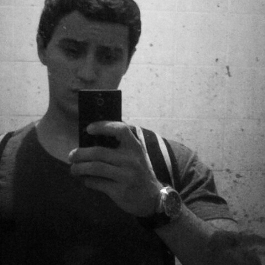 Cada um tem sua historia, eu tô aqui pra aprender, não pra julgar.                                  Brazilian, 21. Snapchat: mavisacre