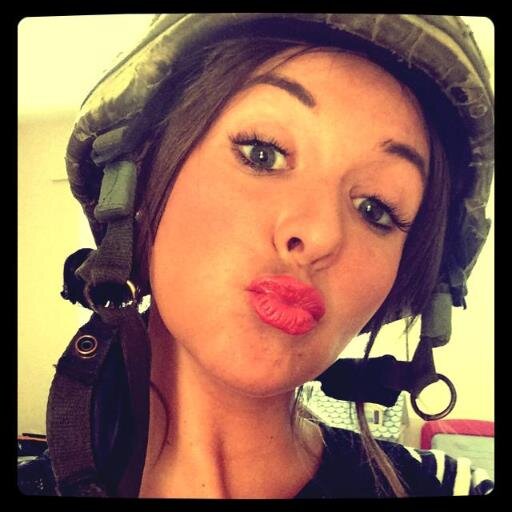 AmandaJayneB86's profile picture. 