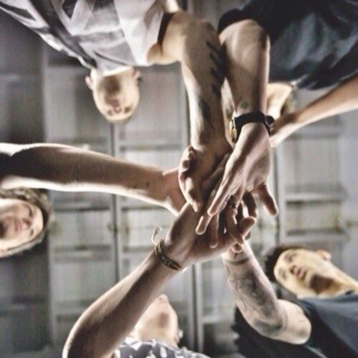 1D69Updates's profile picture. My new accout because of WWAT. Follow me and i'll follow back. I'm the fastest update :3