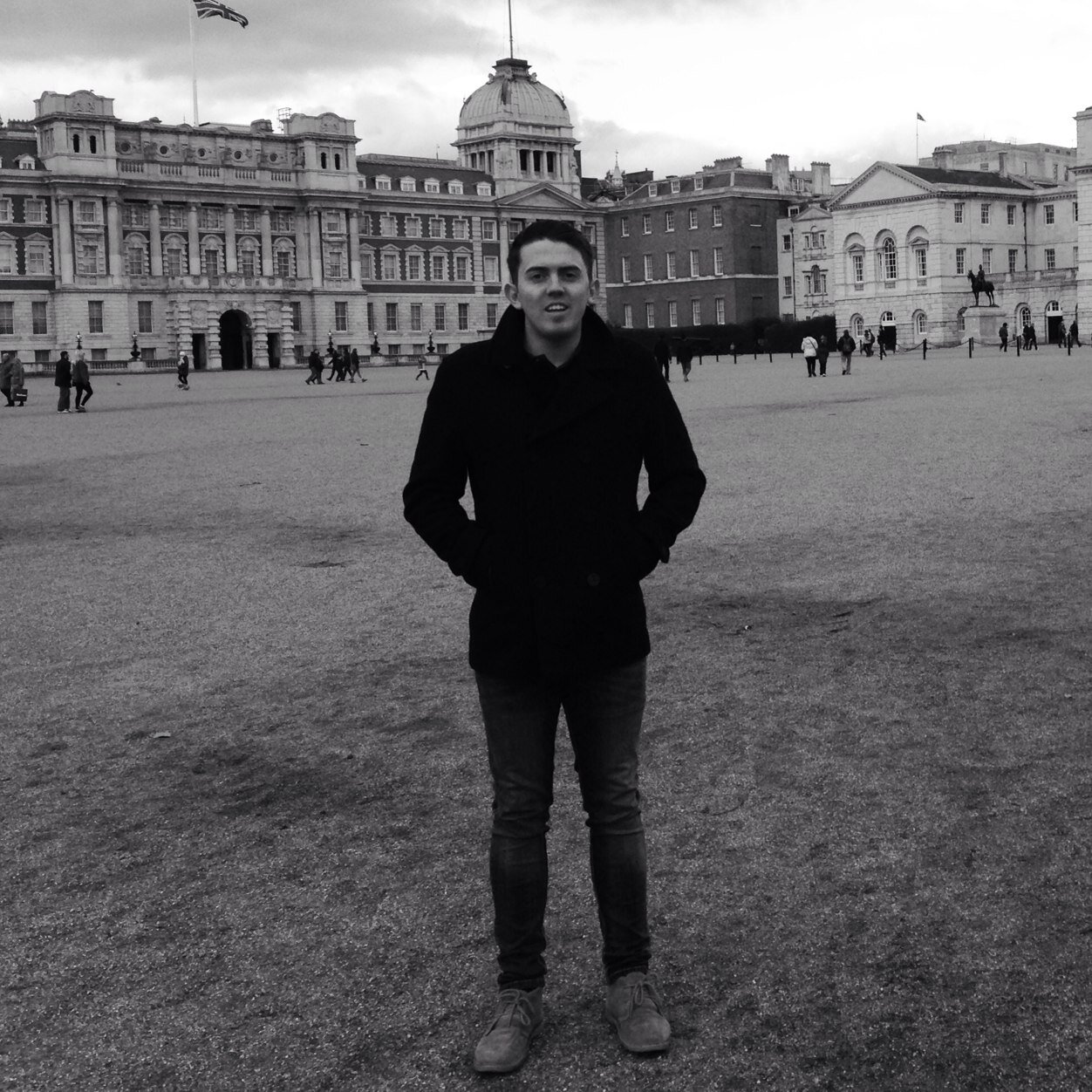 alexmackas's profile picture. 