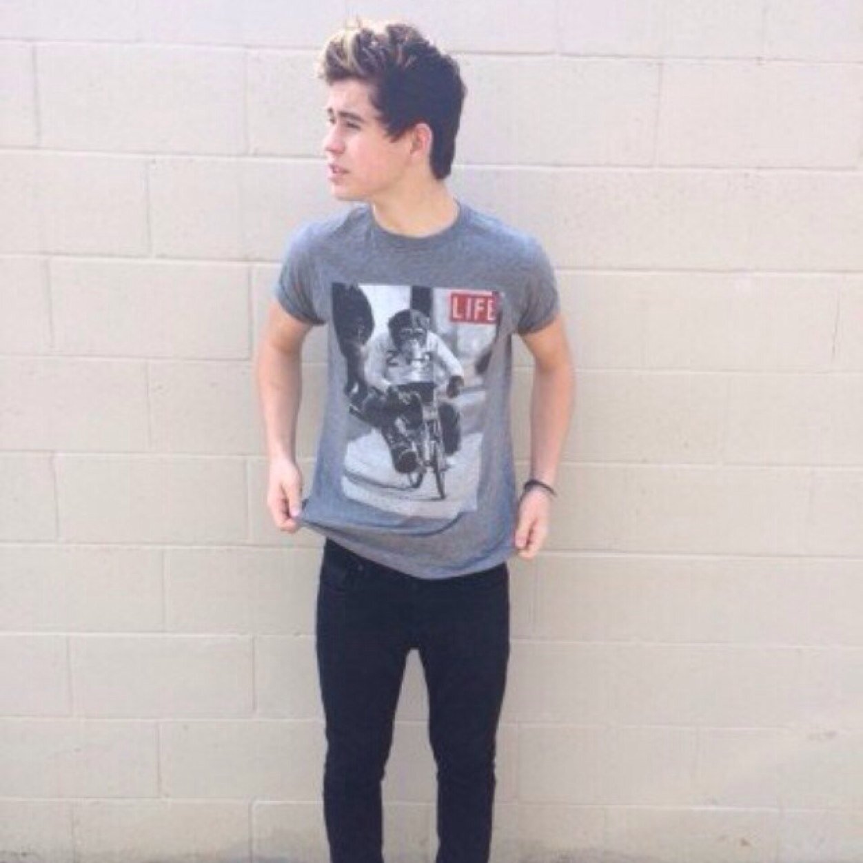 Nash42709390's profile picture. Hey im Nash! ||taken||in love||Matt is mine:) i love him. He's my sun and stars||04.14.14