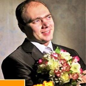ведущий +на свадьбу, свадебные фото, украшения +на свадьбу, свадебные букеты, свадебный торт, свадебные машины, свадебный кортеж, свадебное оформление