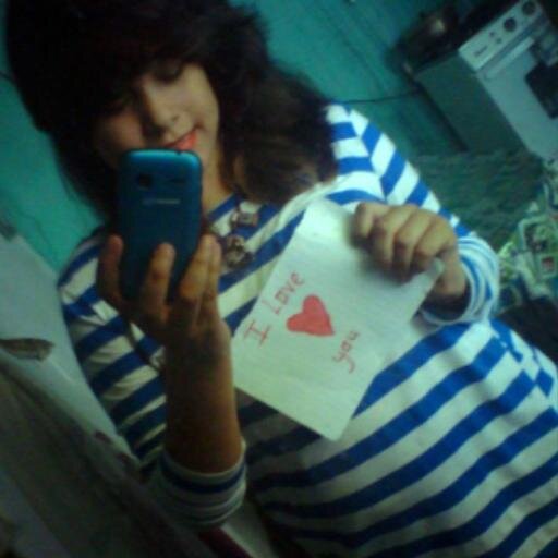 La verdad de el alma es la belleza superficial de la mujer perfecta como lo soy yo si te gusta Sigue me y Sigue a @cleo_57 si no no me sigan LOS AMO