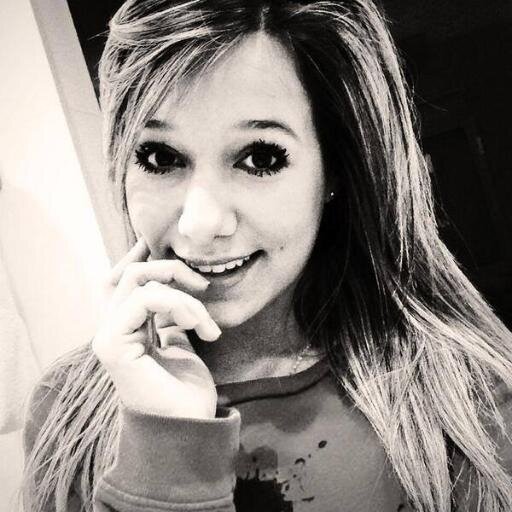 bio foi da um role com a bia ;*