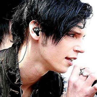 I love BvB and Avion Roe!!!! Andy Biersack and Evan Lester ♡