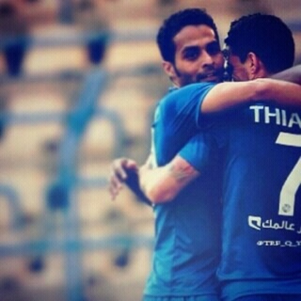 اسألني عن السعادهه؟ سأحدثك عن الهلال وشمه حمدان