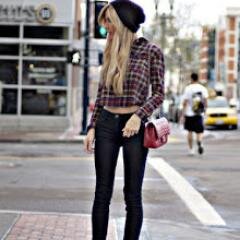 Ahí va la gorda. Esto va de Ana y Mia. No juzgues sin conocer. Quiero que mis pensamientos paren un segundo
