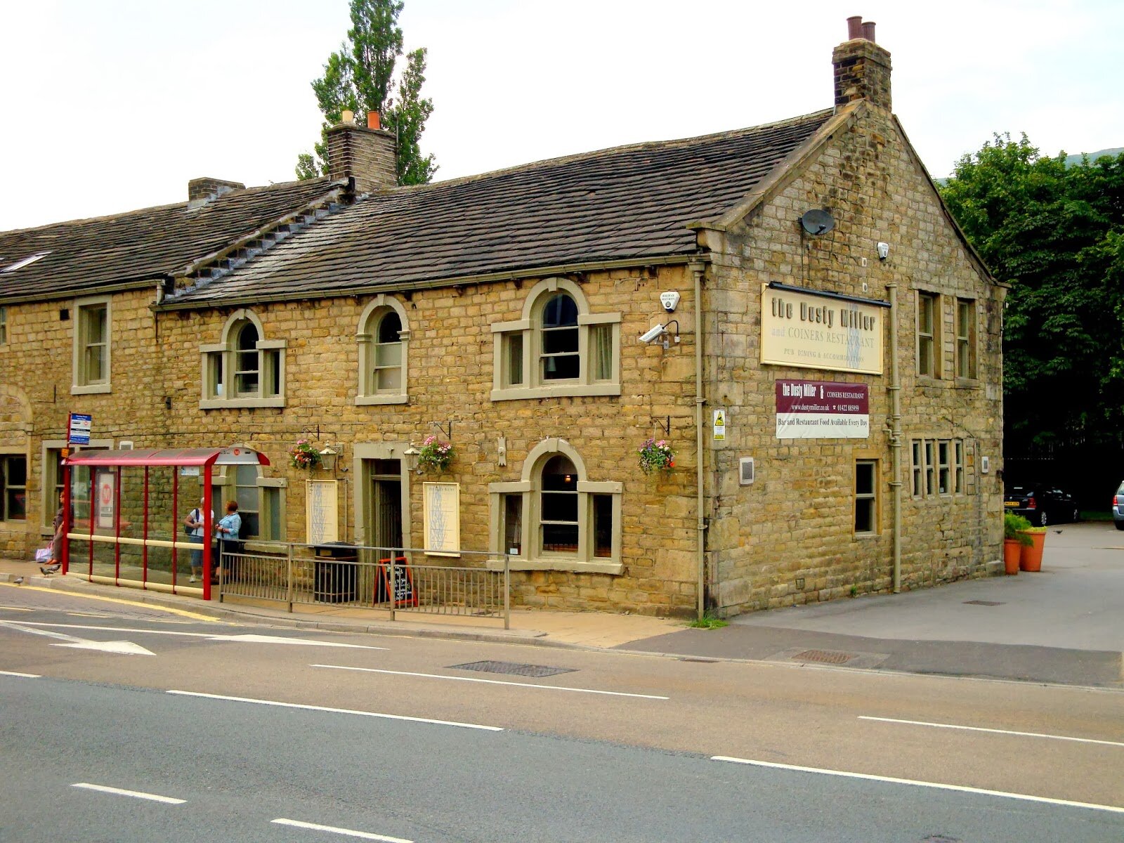 Friendly local bar with 5 en suite rooms. Home cooked food. Quiz night. Car Park. 01422 885959
