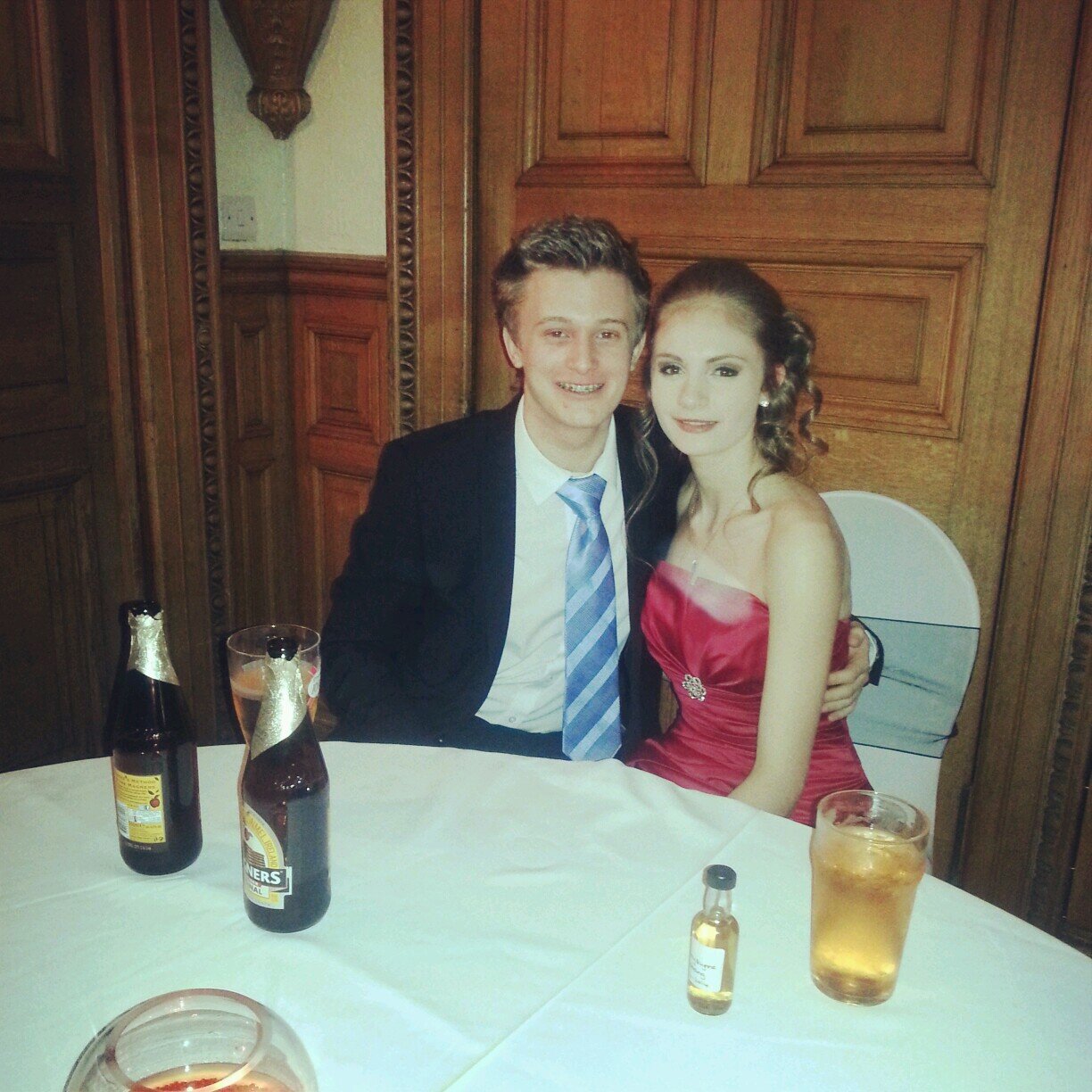 zoew96's profile picture. lifes  to short to sit and wait, make a move and be successful